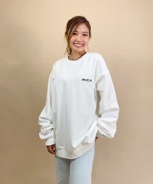 RVCA(ルーカ)の「【ZOZOタウン限定アイテム】RVCA/ルーカ ビッグシルエット バックプリントトレーナー BB044-037(スウェット・レディース・ブラック/ネイビー/ホワイト・M/L)」の6枚目の写真