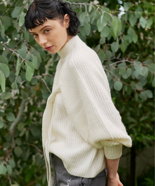 KOH.style（コースタイル）の「ボリュームスリーブ2wayニット（ニット/セーター・レディース・オフホワイト/グリーン/ラベンダー・FREE）」の14枚目の写真