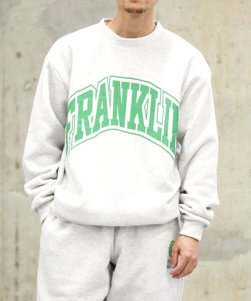 FRANKLIN & MARSHALL（フランクリンマーシャル）の「【WEB限定/SHIPS別注】FRANKLIN&MARSHALL: ビッグ アーチ ロゴ プリント スウェット (トレーナー)（スウェット・メンズ・ライトグレー/ブラック/ブラウン/サックスブルー・SMALL/MEDIUM/LARGE）」の11枚目の写真