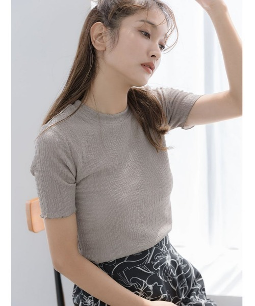 fifth(フィフス)の「クリンクル半袖ベーシックトップス(Tシャツ/カットソー・レディース・ブラック/ベージュ/グリーン・MEDIUM)」の1枚目の写真