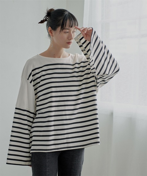 miette（ミエット）の「ﾎﾞﾀﾝｽﾘｰﾌﾞﾎﾞｰﾀﾞｰﾛﾝT（Tシャツ/カットソー