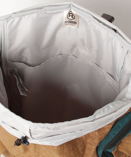 Reebok(リーボック)の「クラシックス アーカイブ バックパック / Classics Archive Backpack(バックパック/リュック・メンズ・ブラック/キャメル・FREE)」の9枚目の写真