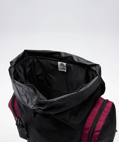 Reebok(リーボック)の「クラシックス アーカイブ バックパック / Classics Archive Backpack(バックパック/リュック・メンズ・ブラック/キャメル・FREE)」の8枚目の写真
