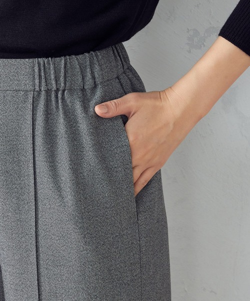 COMME CA MODELS(コムサモデルズ)の「ソフトサーモ ピンタックワイドパンツ(その他パンツ・レディース・チャコールグレー/グレー系その他・LL/L/M/XS/S)」の11枚目の写真
