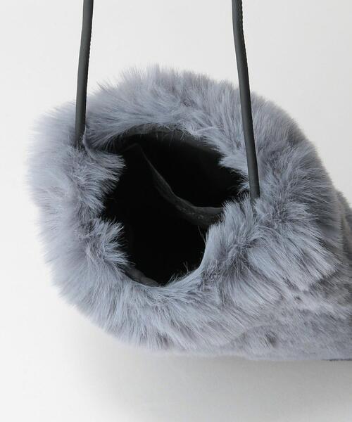 closet story（クローゼットストーリー）の「＜closet story（クローゼットストーリー）＞フェイクファー ミニ ショルダーバッグ（ショルダーバッグ・レディース・ライトブルー/オフホワイト/ライトピンク・FREE）」の4枚目の写真