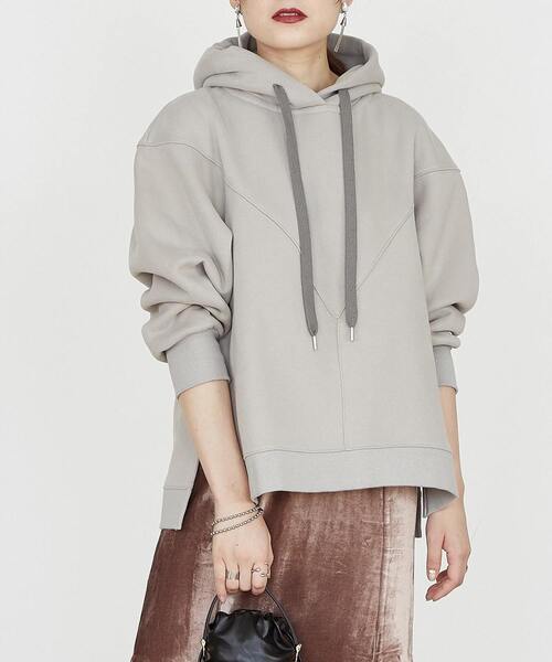 SOFFITTO(ソフィット)の「袖タックパーカー(パーカー・レディース・レッド/ミント/グレイッシュベージュ/ブラック/ベージュ・FREE)」の4枚目の写真