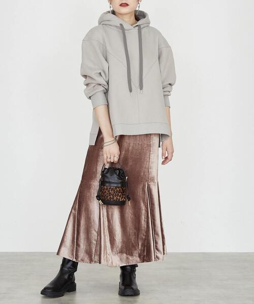 SOFFITTO(ソフィット)の「袖タックパーカー(パーカー・レディース・レッド/ミント/グレイッシュベージュ/ブラック/ベージュ・FREE)」の9枚目の写真