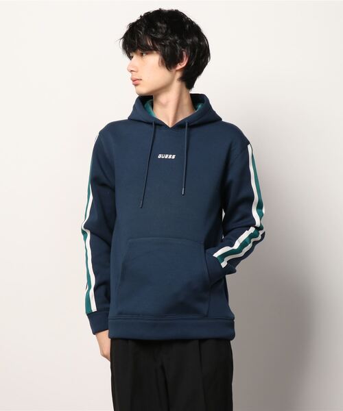 Guess(ゲス)の「Side Stripe Hoodie(パーカー・メンズ・ブルー/カーキ/グレー・MEDIUM/SMALL/LARGE/X-LARGE)」の3枚目の写真