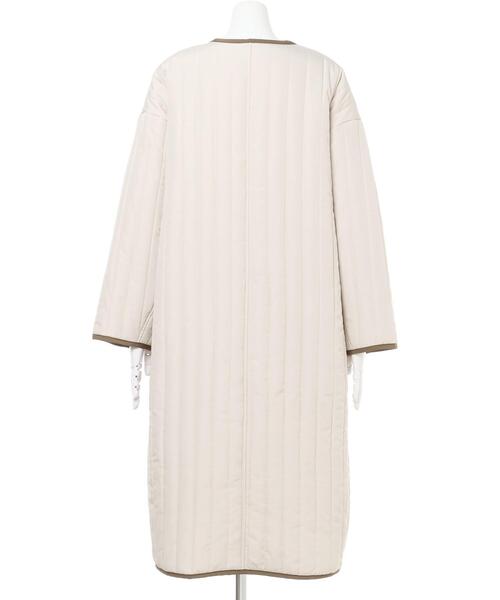 MLI'A(エムリア)の「ロングキルティングアウター/コート(ブルゾン・レディース・アイボリー/カーキ/ベージュ・M)」の4枚目の写真