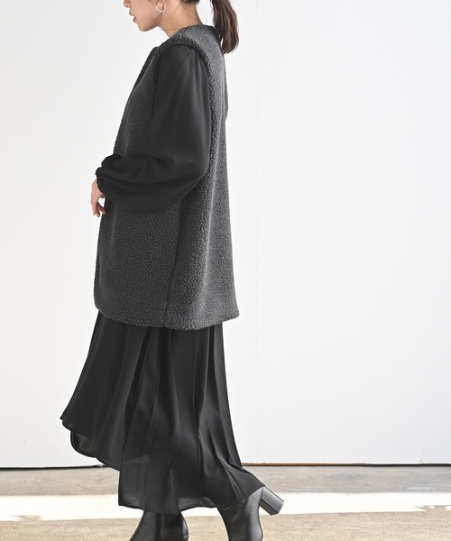 rps（アールピーエス）の「ボアチュニックロングベスト（ベスト・レディース・チャコールグレー/ベージュ・フリー）」の9枚目の写真