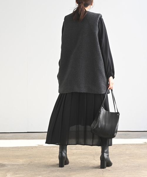 rps（アールピーエス）の「ボアチュニックロングベスト（ベスト・レディース・チャコールグレー/ベージュ・フリー）」の17枚目の写真