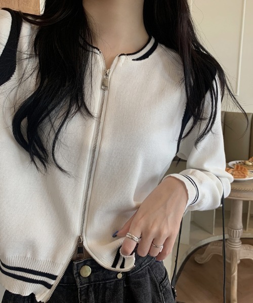 .KOM(ドットコム)の「A'GEM/9 × .kom『.kom/ドットケーオーエム』ライン チームデザイン ジップアップブルゾン(ジャージ・レディース・ホワイト/ブラック/グレー/ブラウン/グリーン/ブルー・FREE)」の19枚目の写真
