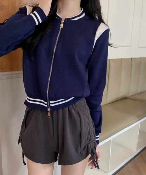 .KOM(ドットコム)の「A'GEM/9 × .kom『.kom/ドットケーオーエム』ライン チームデザイン ジップアップブルゾン(ジャージ・レディース・ホワイト/ブラック/グレー/ブラウン/グリーン/ブルー・FREE)」の12枚目の写真
