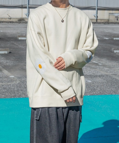 PairPair（ペアペア）の「セルフィープリントスウェット(ユニセックス)（スウェット・レディース・グリーン/ブラック/アイボリー・FREE）」の8枚目の写真