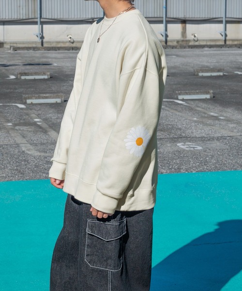 PairPair（ペアペア）の「セルフィープリントスウェット(ユニセックス)（スウェット・レディース・グリーン/ブラック/アイボリー・FREE）」の9枚目の写真