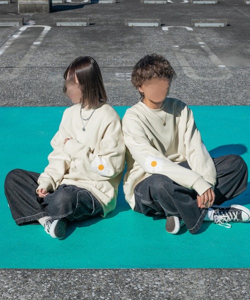 PairPair（ペアペア）の「セルフィープリントスウェット(ユニセックス)（スウェット・レディース・グリーン/ブラック/アイボリー・FREE）」の11枚目の写真