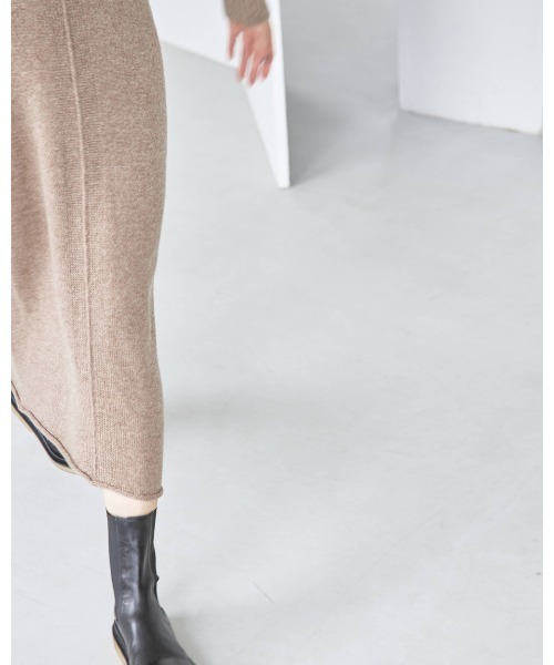 TODAYFUL（トゥデイフル）の「ピンタックペンシルニットドレス（ワンピース・レディース・モカ/アイボリー・38inch/36inch）」の10枚目の写真