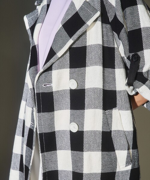 GRACE CLASS（グレースクラス）の「ビックチェックL/Cコート（ポンチョ・レディース・ブラック・36）」の7枚目の写真