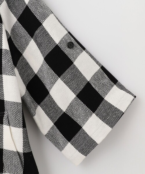 GRACE CLASS（グレースクラス）の「ビックチェックL/Cコート（ポンチョ・レディース・ブラック・36）」の11枚目の写真