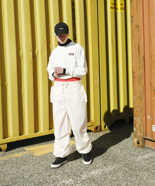 NANGA（ナンガ）の「【NANGA/ナンガ】GLOSTER別注 バックプリントスウェット（スウェット・メンズ・ホワイト/ライトグレー/ブラック・MEDIUM/LARGE）」の19枚目の写真