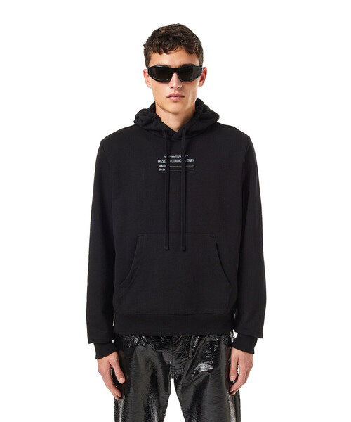 DIESEL（ディーゼル）の「メンズ スウェット パーカー プルオーバー サステナブル（パーカー・メンズ・ホワイト/オレンジ/ブラック・SMALL/MEDIUM/LARGE/XX-LARGE/X-SMALL/X-LARGE）」の2枚目の写真