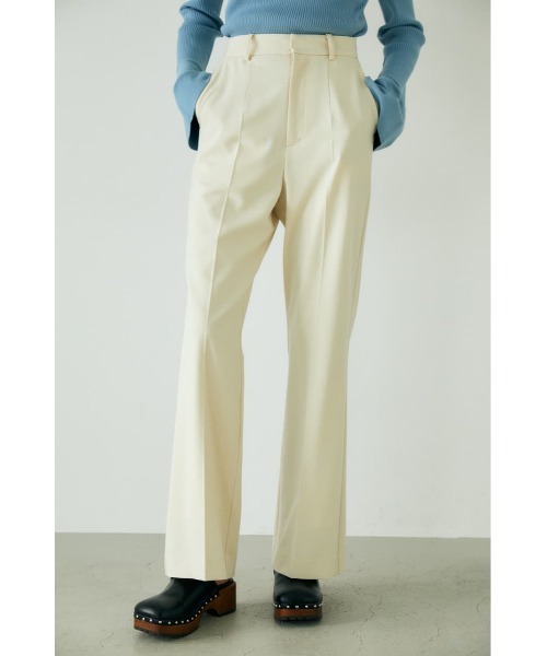 MOUSSY（マウジー）の「HW CENTER PRESS FLARE パンツ（その他パンツ・レディース・キナリ/ライトピンク/ダークブラウン・2/1）」の5枚目の写真