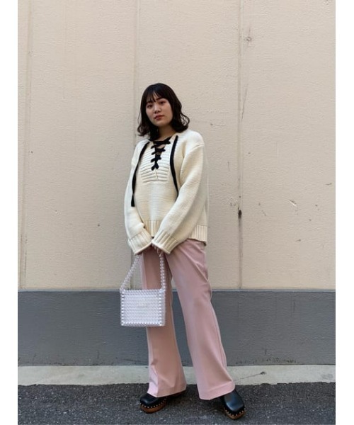 MOUSSY（マウジー）の「HW CENTER PRESS FLARE パンツ（その他パンツ・レディース・キナリ/ライトピンク/ダークブラウン・2/1）」の19枚目の写真