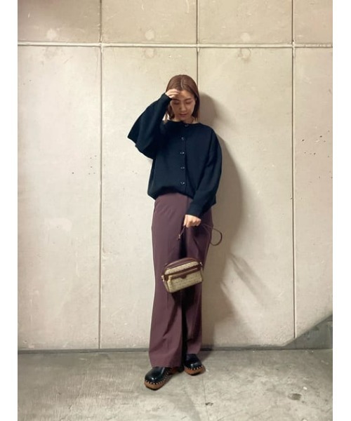 MOUSSY（マウジー）の「HW CENTER PRESS FLARE パンツ（その他パンツ・レディース・キナリ/ライトピンク/ダークブラウン・2/1）」の21枚目の写真