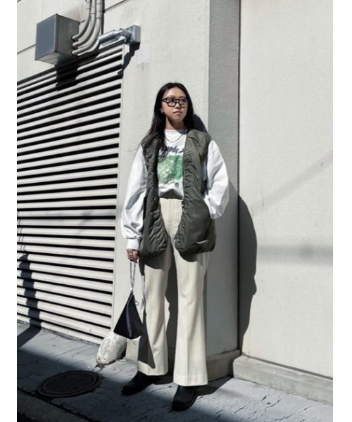 MOUSSY（マウジー）の「HW CENTER PRESS FLARE パンツ（その他パンツ・レディース・キナリ/ライトピンク/ダークブラウン・2/1）」の22枚目の写真