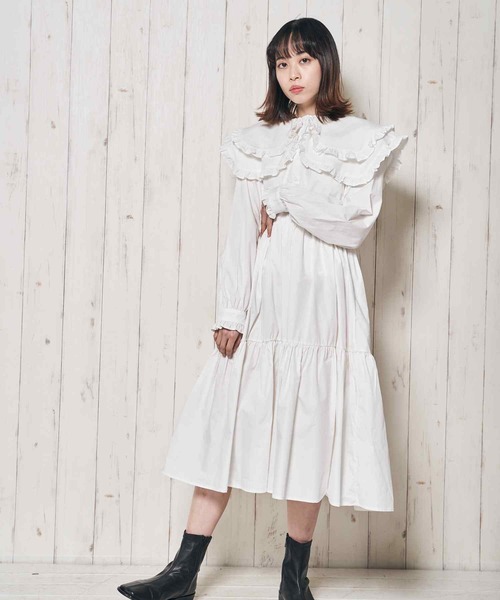 Clice de Paris(クリシェドゥパリス)の「K/フリル衿ワンピース(ワンピース・レディース・ホワイト/ブラック・ONESIZE)」の1枚目の写真