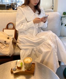 セーラーカラーワンピ―ス