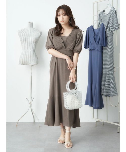 earth music&ecology（アースミュージックアンドエコロジー）の「ＳＥＴ２点ショートブラウス＋キャミワンピース（ワンピース・レディース・ブルー/モカ/チェック・FREE）」の6枚目の写真