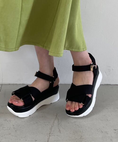 MAJESTIC LEGON(マジェスティックレゴン)の「ボリューミークロススポサン(サンダル・レディース・ブラック/ベージュ/アイボリー・MEDIUM/LARGE)」の9枚目の写真