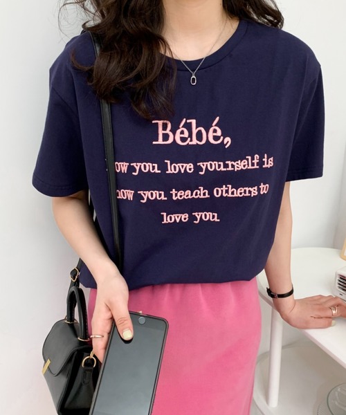 Diosfront(ディオスフロント)の「カラーロゴ刺繍カットソー(Tシャツ/カットソー・レディース・ピンク/ベージュ/ネイビー/ホワイト/ブラック・M/L)」の4枚目の写真