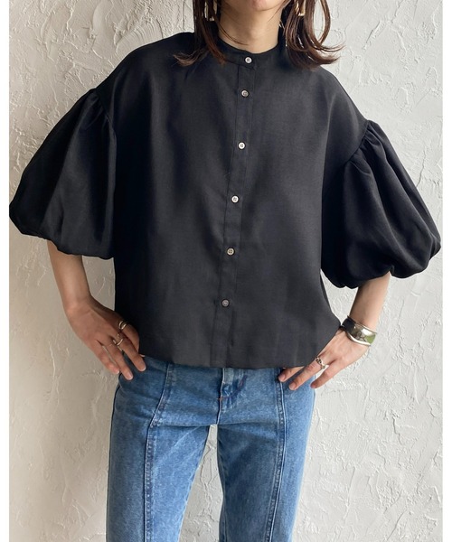 She's Closet（シーズクローゼット）の「リネンタッチバンドカラーボリュームスリーブショート丈半袖シャツ（シャツ/ブラウス・レディース・オフホワイト/ブラック/グレイッシュベージュ・FREE）」の22枚目の写真