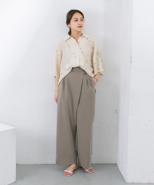 KBF（ケイビーエフ）の「エンブロイダリーワイドカラーシャツ（シャツ/ブラウス・レディース・ネイビー/アイボリー・ONE）」の10枚目の写真