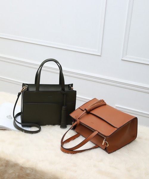 Ungrid(アングリッド)の「【Ungrid/アングリッド】スムース ビッグタッセル 10ポケット多機能ハンドバッグ(ハンドバッグ・レディース・ブラック/カーキ/アイボリー/キャメル/ベージュ系その他/ダークブラウン/ベージュ/ブルー系その他・FREE)」の17枚目の写真