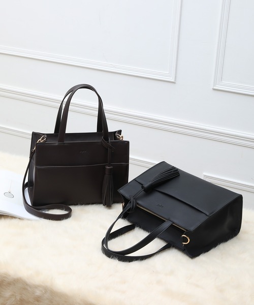 Ungrid(アングリッド)の「【Ungrid/アングリッド】スムース ビッグタッセル 10ポケット多機能ハンドバッグ(ハンドバッグ・レディース・ブラック/カーキ/アイボリー/キャメル/ベージュ系その他/ダークブラウン/ベージュ/ブルー系その他・FREE)」の18枚目の写真