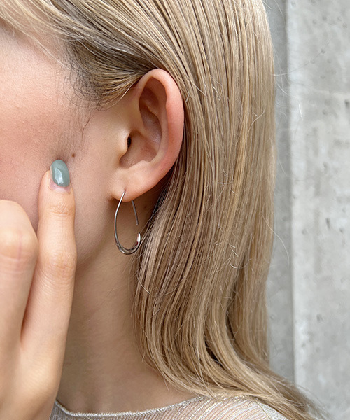 VENCEEXCHANGE（ヴァンスエクスチェンジ）の「ティアフープピアス（ピアス（両耳用）・レディース・シルバー/ゴールド・FREE）」の8枚目の写真