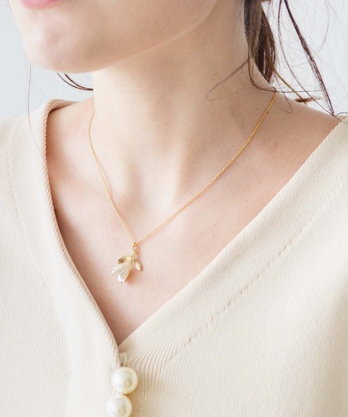 ma chere Cosette?(マシェールコゼット)の「ミニすずらんネックレス/ニッケルフリー(ネックレス・レディース・ゴールド・FREE)」の4枚目の写真
