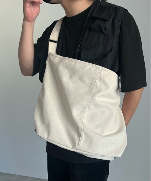 ap retro（アプレトロ）の「キャンバスショルダーバッグ（ショルダーバッグ・レディース・ブラック/アイボリー・FREE）」の4枚目の写真