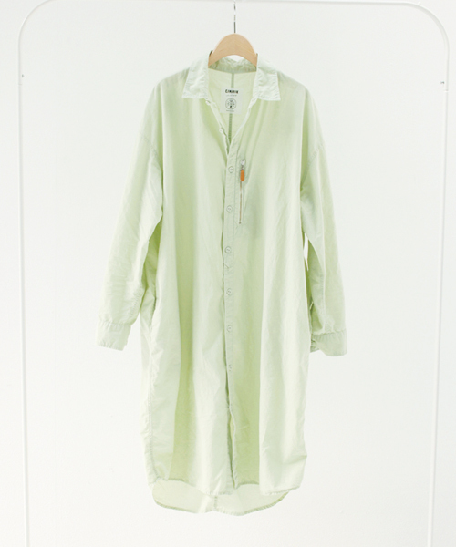 STORAMA（ストラマ）の「製品染ビッグシャツ（シャツ/ブラウス・レディース・アイボリー/ブラック/グレー/ライラック/イエロー/キャメル/ピンク/カーキ/ミント/ブルー・SMALL/MEDIUM）」の5枚目の写真