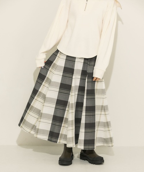 KBF（ケイビーエフ）の「BIGチェックフレアスカート（スカート・レディース・ブラック系その他/グリーン系その他/パープル系その他・ONE）」の21枚目の写真