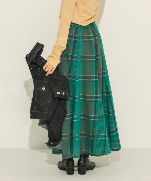 KBF（ケイビーエフ）の「BIGチェックフレアスカート（スカート）」 - WEAR