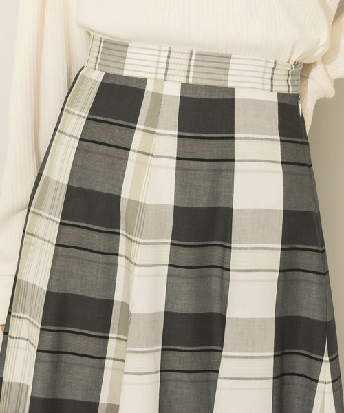 KBF（ケイビーエフ）の「BIGチェックフレアスカート（スカート・レディース・ブラック系その他/グリーン系その他/パープル系その他・ONE）」の19枚目の写真