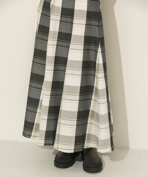 KBF（ケイビーエフ）の「BIGチェックフレアスカート（スカート・レディース・ブラック系その他/グリーン系その他/パープル系その他・ONE）」の11枚目の写真
