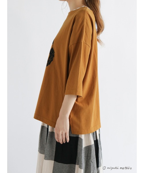 Samansa Mos2（サマンサ モスモス）の「【miyuki matsuoXSamansaMos2】プリント7分袖T（Tシャツ/カットソー・レディース・グリーン/マスタード/チャコール/キナリ・ﾌﾘ-）」の9枚目の写真