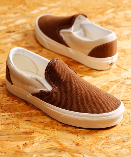 And A（アンドエー）の「VANS ヴァンズ / CLASSIC SLIP-ON クラシックスリッポン バイカラー配色切り替え キャンバスローカットスニーカー / VN0A5JMHBUE（スリッポン・メンズ・ブラウン・27cm/27.5cm/26.5cm/28.5cm）」の6枚目の写真