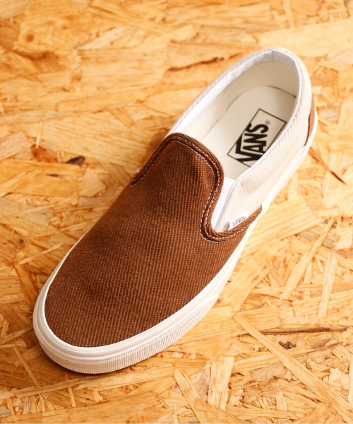 And A（アンドエー）の「VANS ヴァンズ / CLASSIC SLIP-ON クラシックスリッポン バイカラー配色切り替え キャンバスローカットスニーカー / VN0A5JMHBUE（スリッポン・メンズ・ブラウン・27cm/27.5cm/26.5cm/28.5cm）」の12枚目の写真