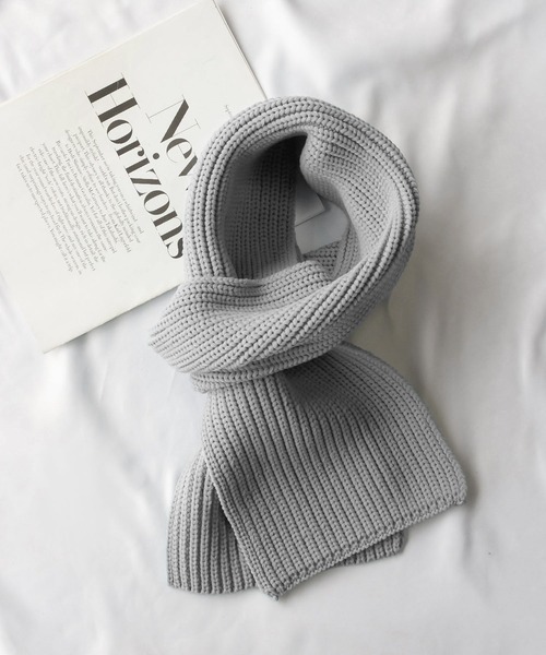 me+em select(ミームセレクト)の「※※【 ミームセレクトオリジナル 】リブニットシンプルカラーマフラー / lib knit simple color muffler(マフラー・レディース・レッド/パープル/ブラック/ピンク/ライム/イエロー/オレンジ/ブルー/グリーン/ブルーグレー/ダークブルー/アイボリー/ライトピンク/グレー/ライトグリーン/ライトブルー・FREE)」の3枚目の写真